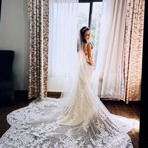 Wedding gown